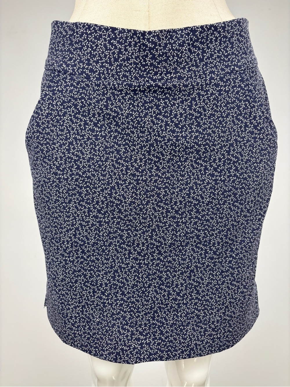 Columbia Omni-Shield Saturday Trail Skort Navy Blue Floral Ditsy Mini Print M